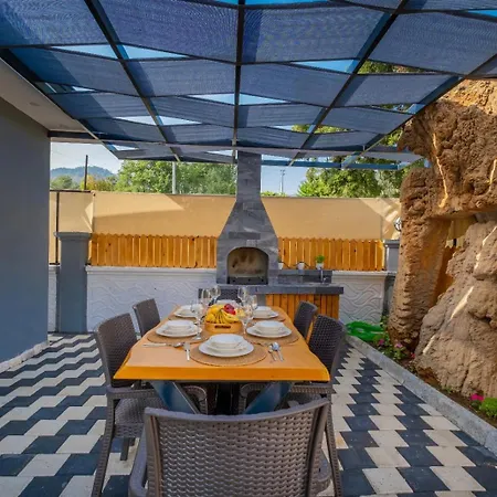 Apartamento Dedekavak *